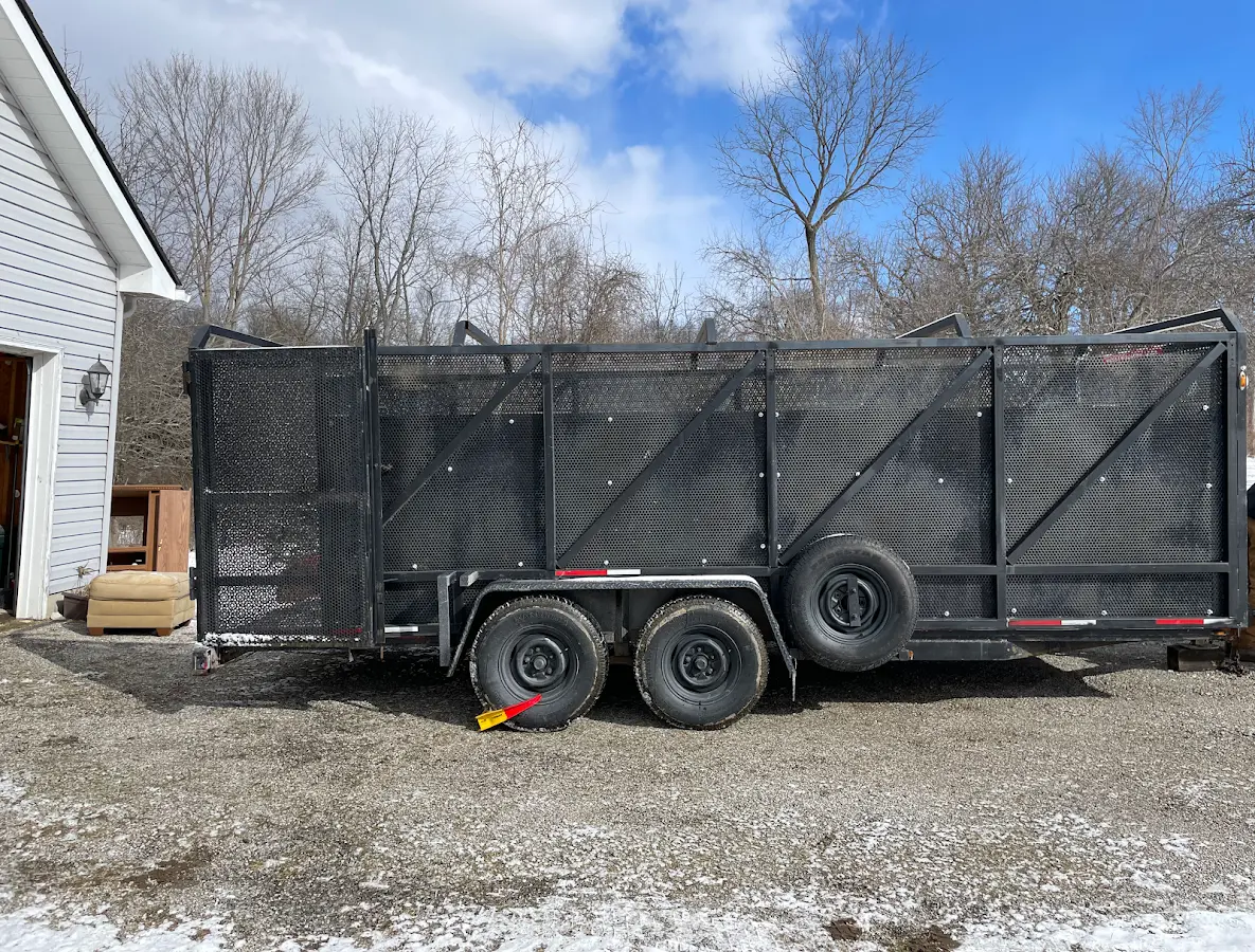 4 Yard Dumpster Rental in Humboldt Hill, CA